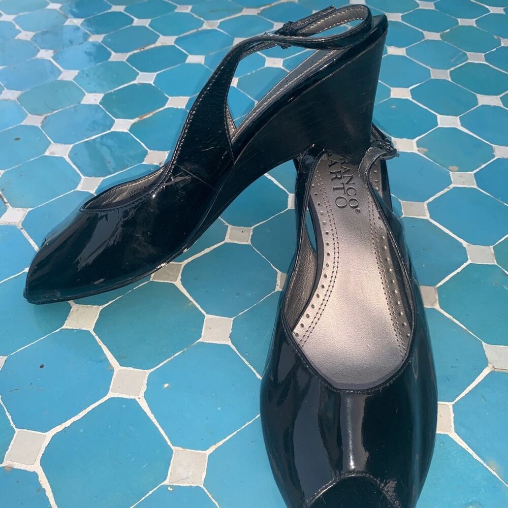 BRAND NEW FRANCO SARTO PATENT LEATHER SLINGBACK PEEPTOE WEDGE PUMPS 7.5